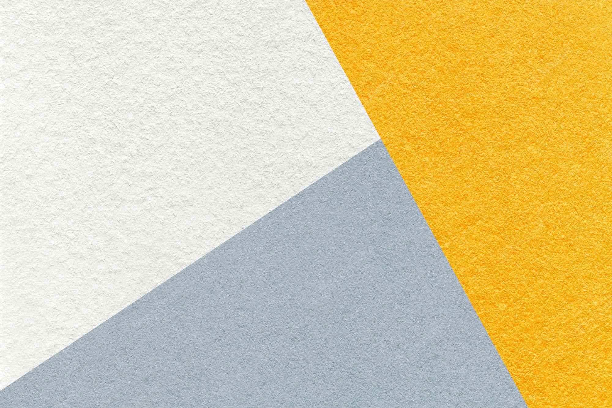 Gray And Yellow 桌布 壁紙 — 充滿活力的幾何圖案壁紙，具有大膽的黃色、白色和灰色紋理三角形部分。