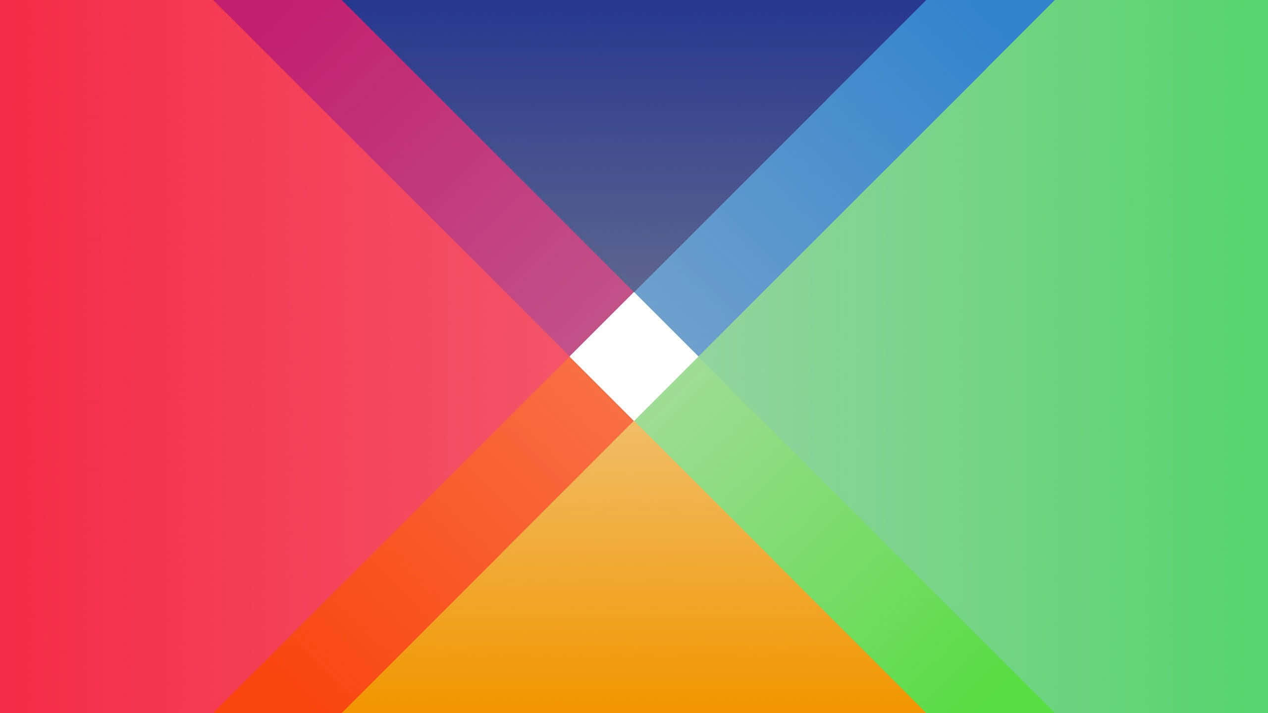 Minimalist Colorful 桌布 壁紙 — 充滿活力的幾何圖案壁紙，大膽的對角色塊匯聚於白色中心。
