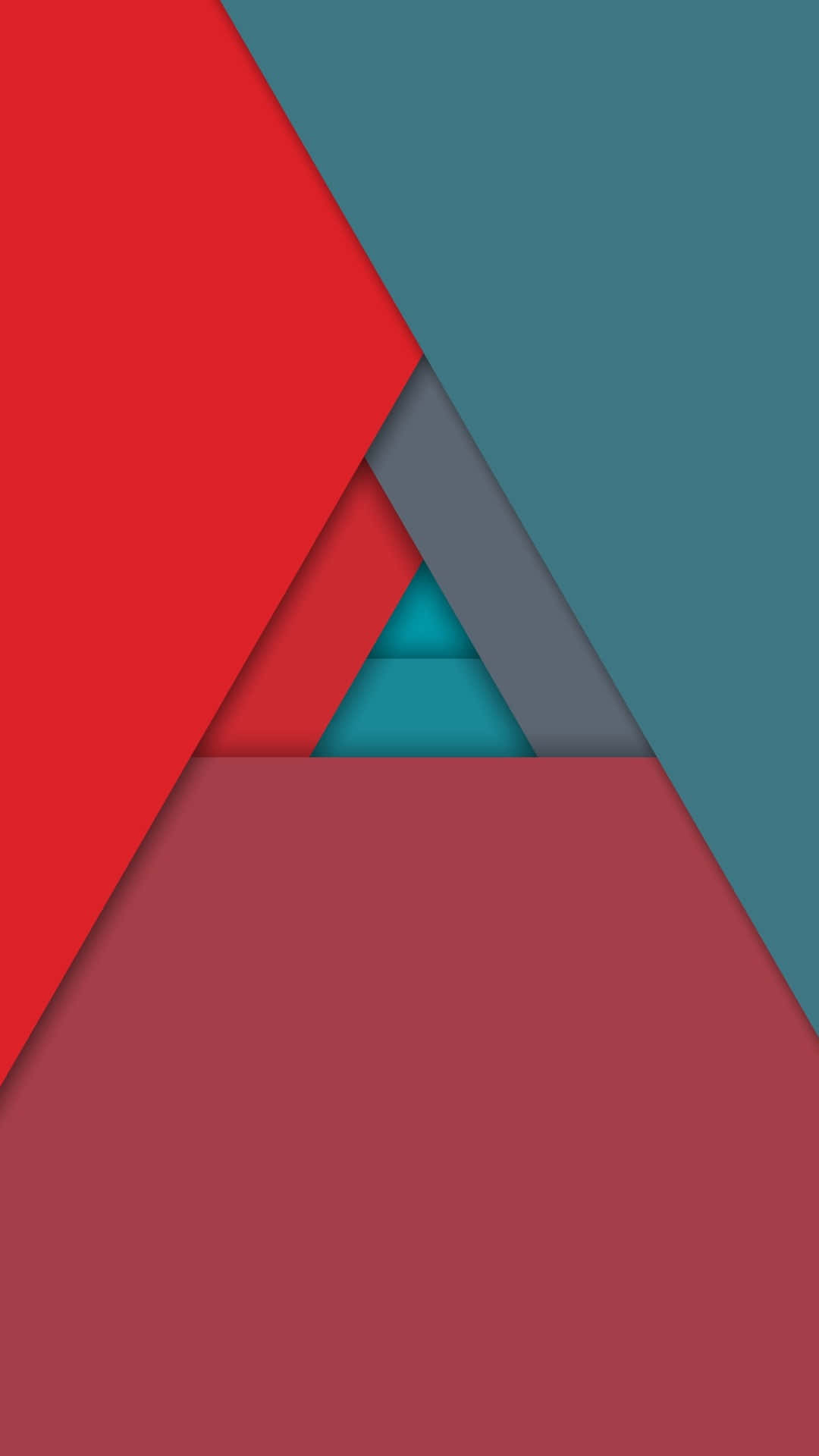 triangle 桌布 壁紙 — 充滿活力的幾何壁紙，以鮮明的紅色、藍綠色和灰色三角形形狀層疊出現代抽象構圖。