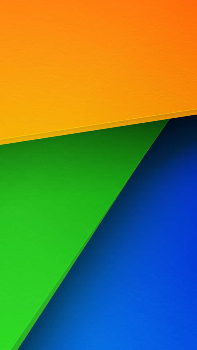 Geometric iPhone 桌布 壁紙 — 充滿活力的幾何壁紙，大膽的橙色、綠色和藍色三角形部分，營造出現代抽象構圖。