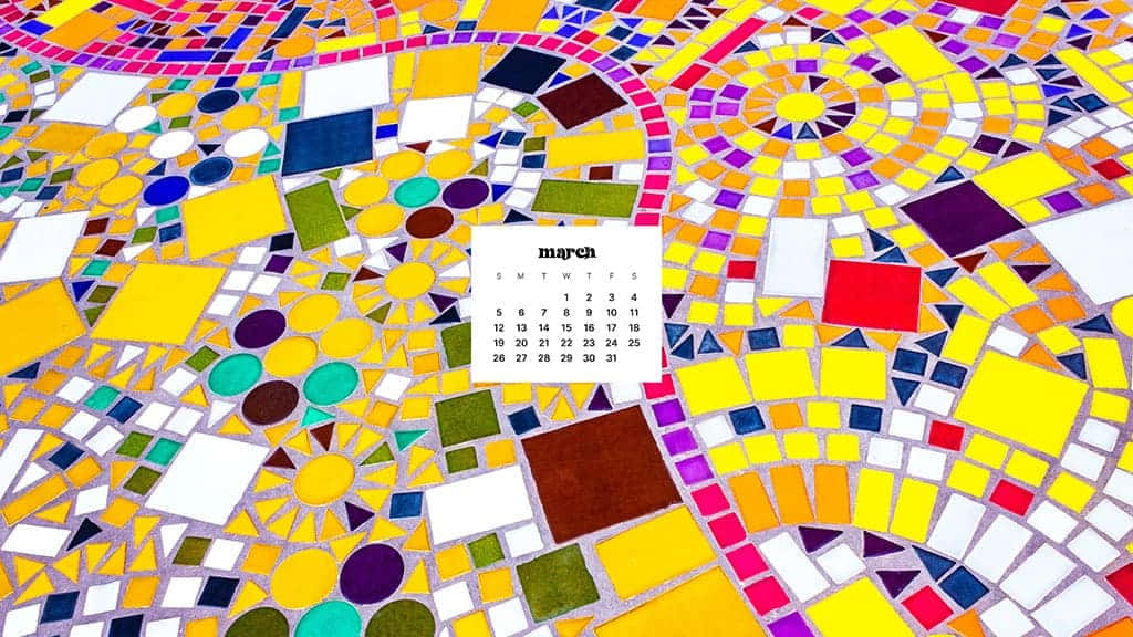 March Desktop 桌布 壁紙 — 充滿活力的幾何馬賽克地板，帶有彩色瓷磚和以圖案為中心的三月日曆。