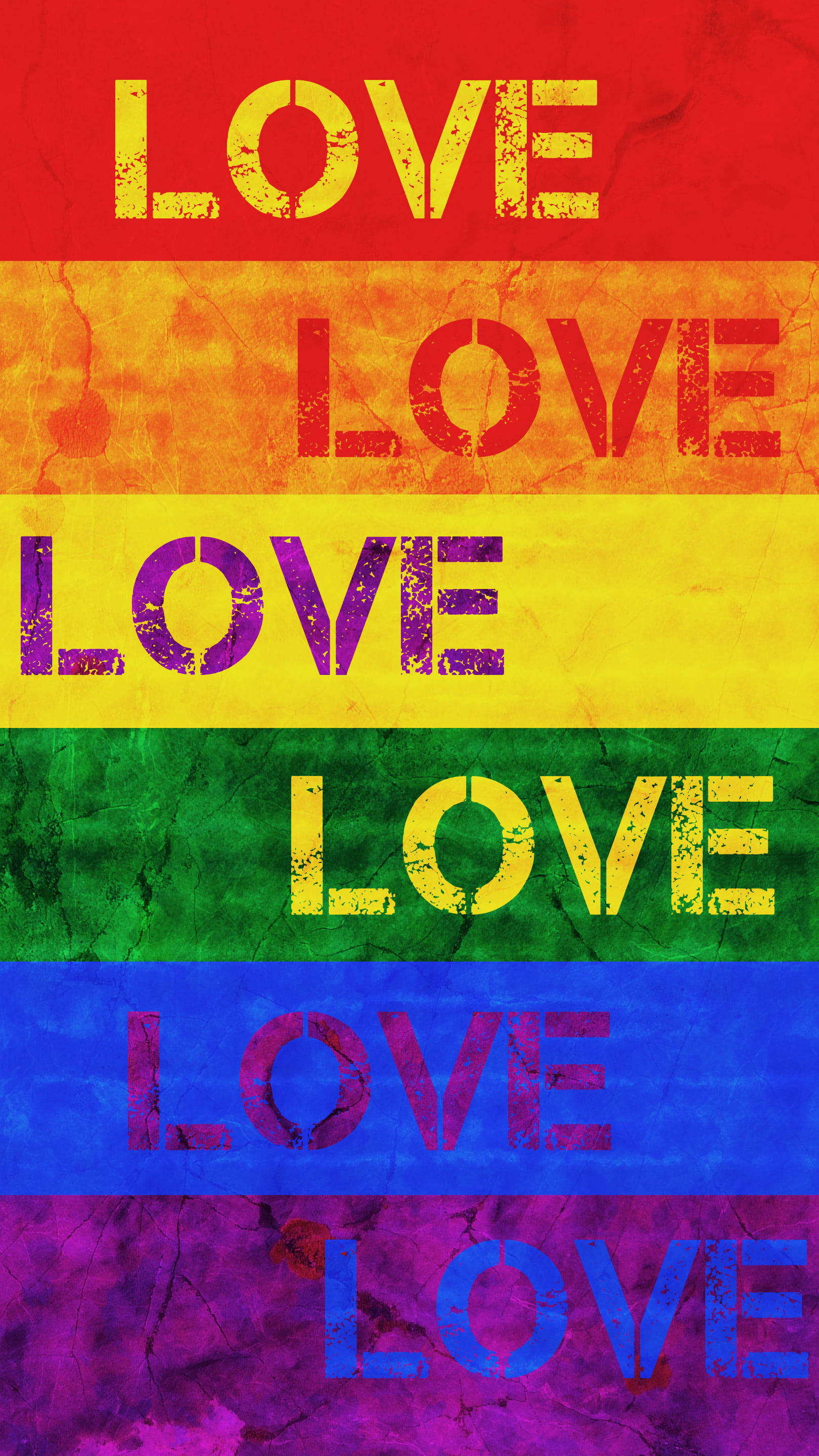 Pride Flag 桌布 壁紙 — 充滿活力的彩虹條紋，每條都帶有粗體磨損字體的 LOVE 字樣，背景有紋理。