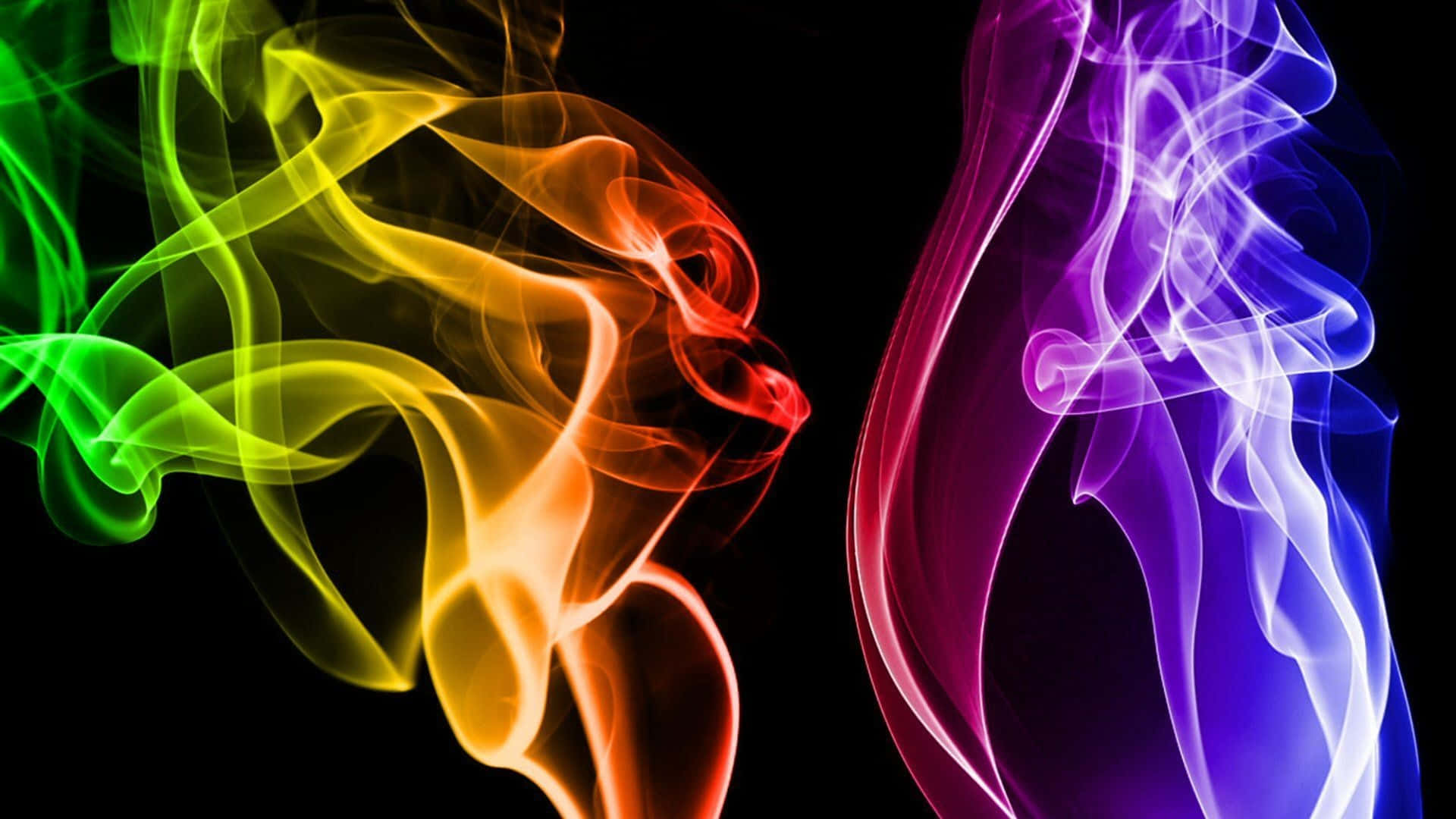 彩虹 桌布 壁紙 — 充滿活力的彩虹煙霧在純黑背景上優雅地旋轉，營造出迷人的抽象展示。
