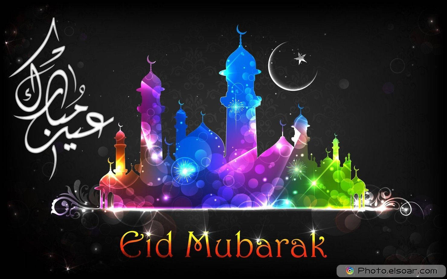 Eid Mubarak 桌布 壁紙 — 充滿活力的彩虹色清真寺剪影在星空夜空下閃耀，伴隨著新月和開齋節祝福文字。