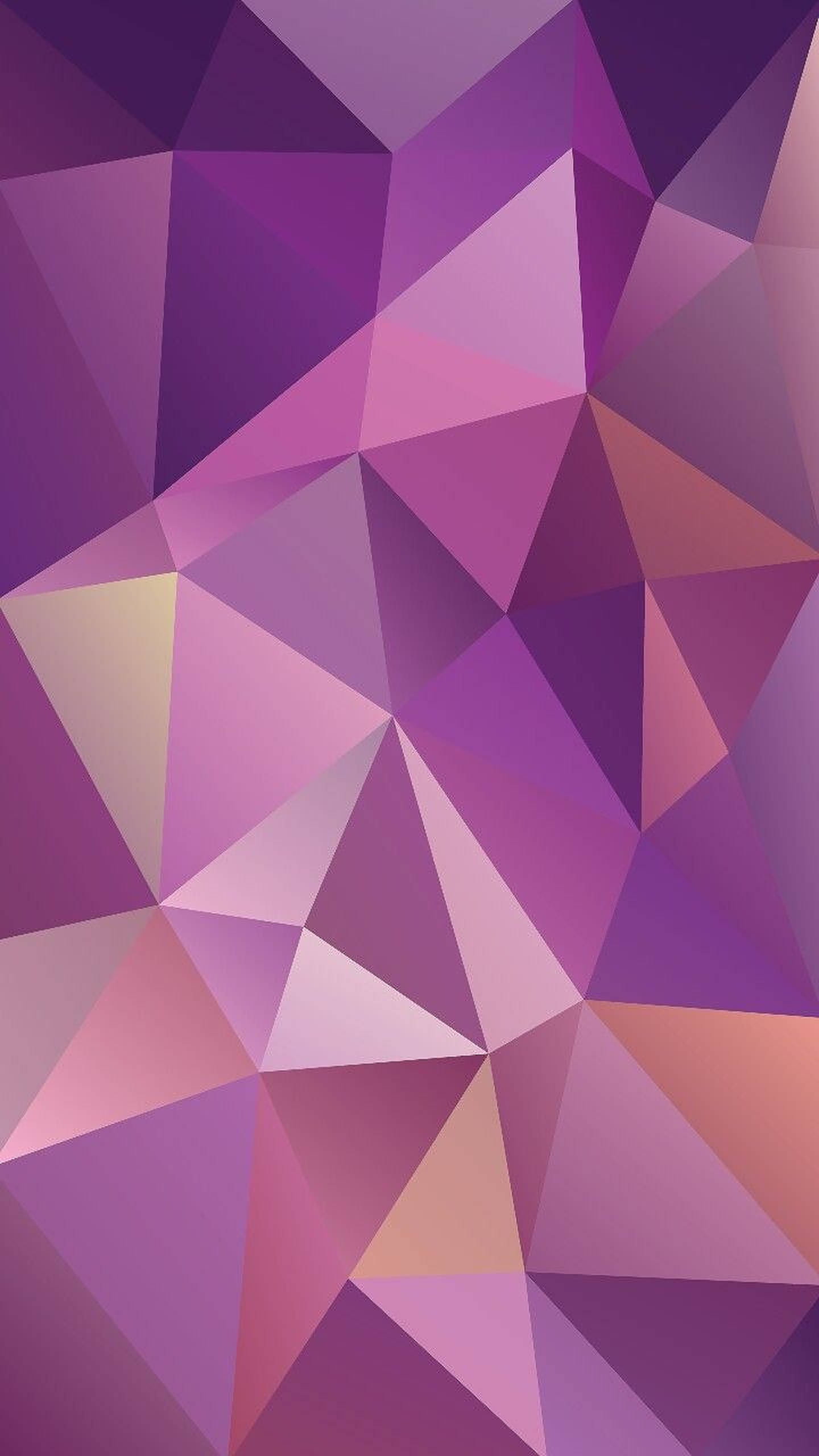 Geometric 桌布 壁紙 — 充滿活力的抽象壁紙，由重疊的三角形切面組成，採用漸變紫色、粉紅色和柔和蜜桃色調。
