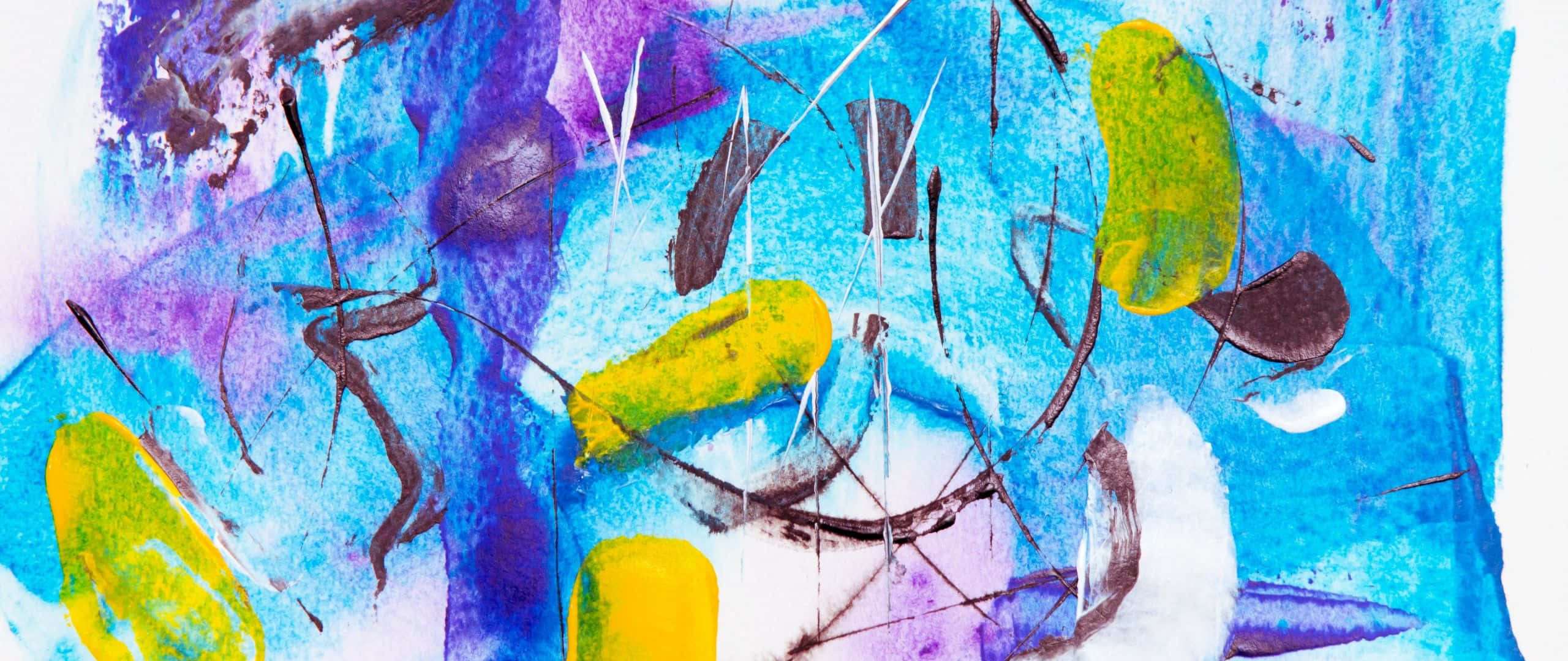 Abstract Expressionism 桌布 壁紙 — 充滿活力的抽象水彩潑濺，帶有鮮明的藍色、紫色和黃色形狀，背景為白色。