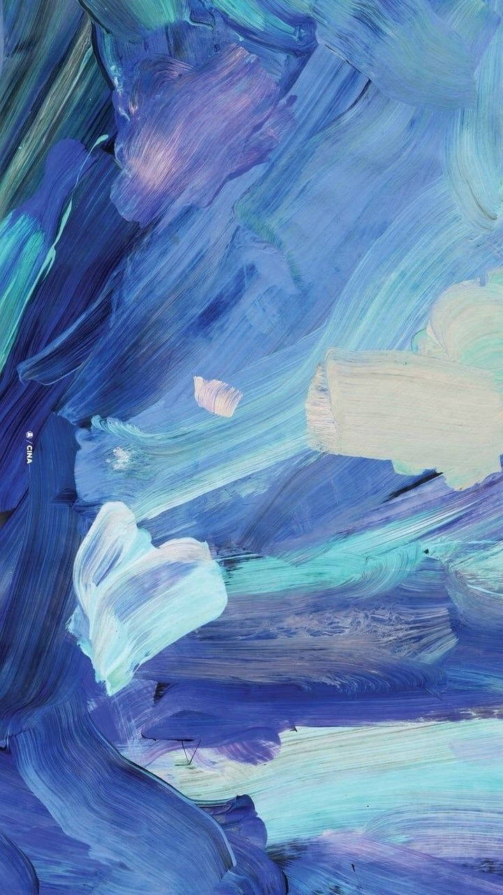 Blue Art 桌布 壁紙 — 充滿活力的抽象筆觸在深藍色、紫色和藍綠色中旋轉，創造出動態的紋理繪畫。