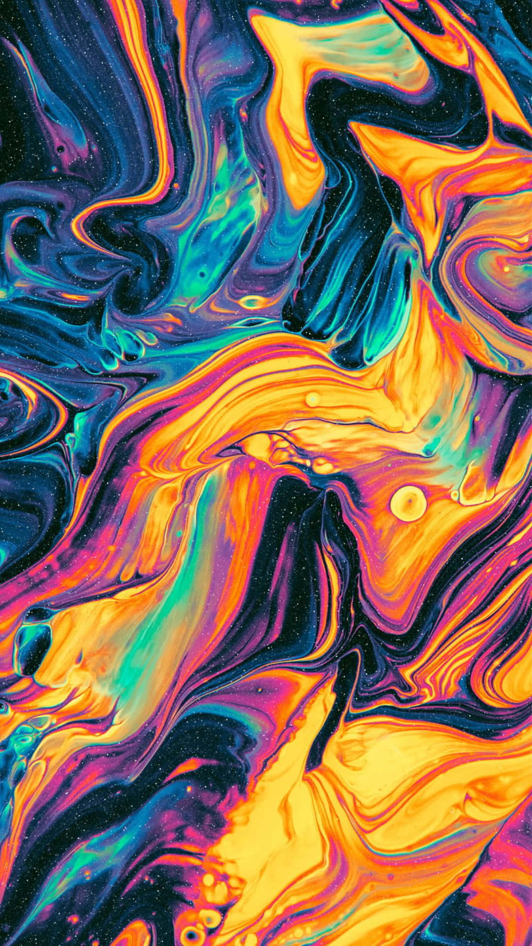 dreamy 桌布 壁紙 — 充滿活力的旋轉抽象色彩，橙色、藍綠色和紫色在黑暗的宇宙背景下動態融合。