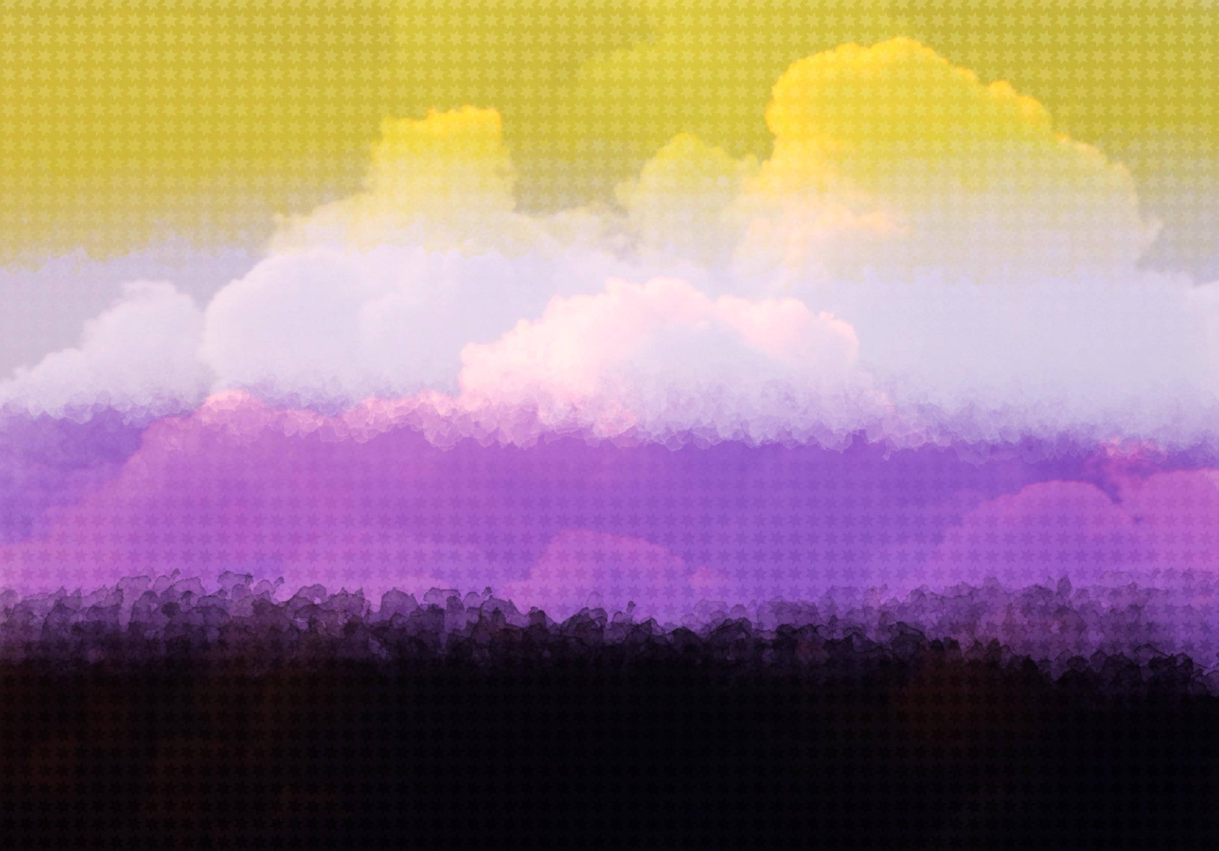 Nonbinary 桌布 壁紙 — 充滿活力的日落天空，黃色和紫色的雲彩籠罩在遠處山丘的黑暗剪影之上。