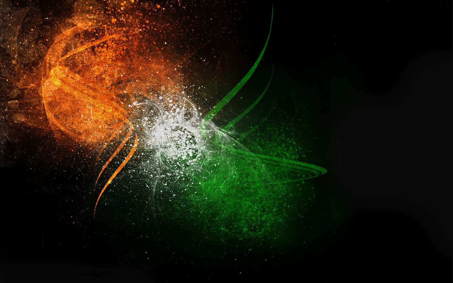Indian 桌布 壁紙 — 充滿活力的橙色、綠色和白色宇宙能量漩渦在黑色虛空中碰撞，形成動態的抽象爆炸。