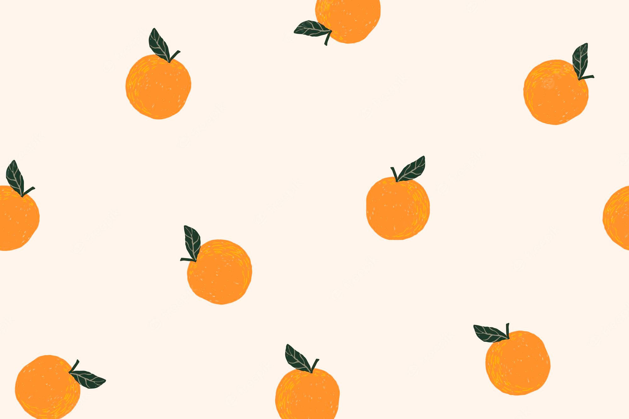 Cute Simple Aesthetic Desktop 桌布 壁紙 — 充滿活力的橙色水果和綠色葉子散落在柔和的奶油色背景上，形成俏皮的重複圖案。
