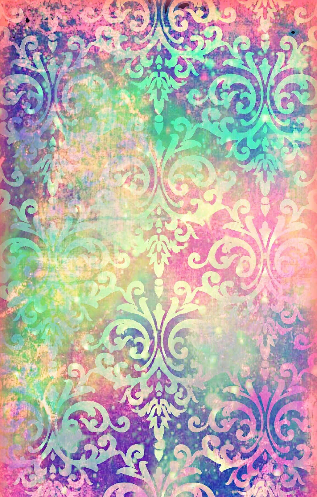 Paisley 桌布 壁紙 — 充滿活力的水彩洗滌與復古錦緞圖案融合在夢幻般的柔和漸變中。