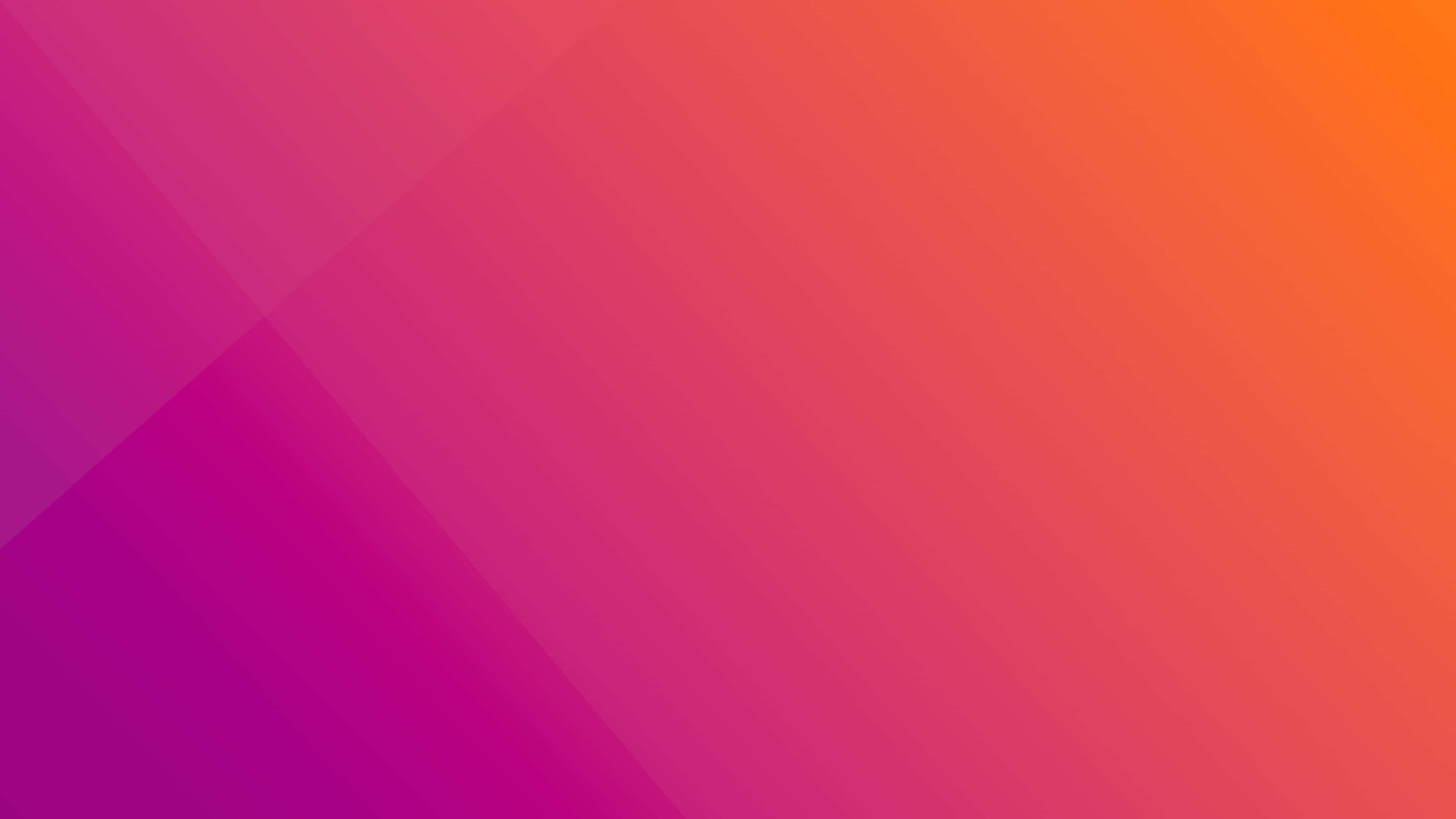 Ubuntu 4K 桌布 壁紙 — 充滿活力的漸層桌布，從深洋紅色過渡到火橙色，帶有柔和的對角線條。