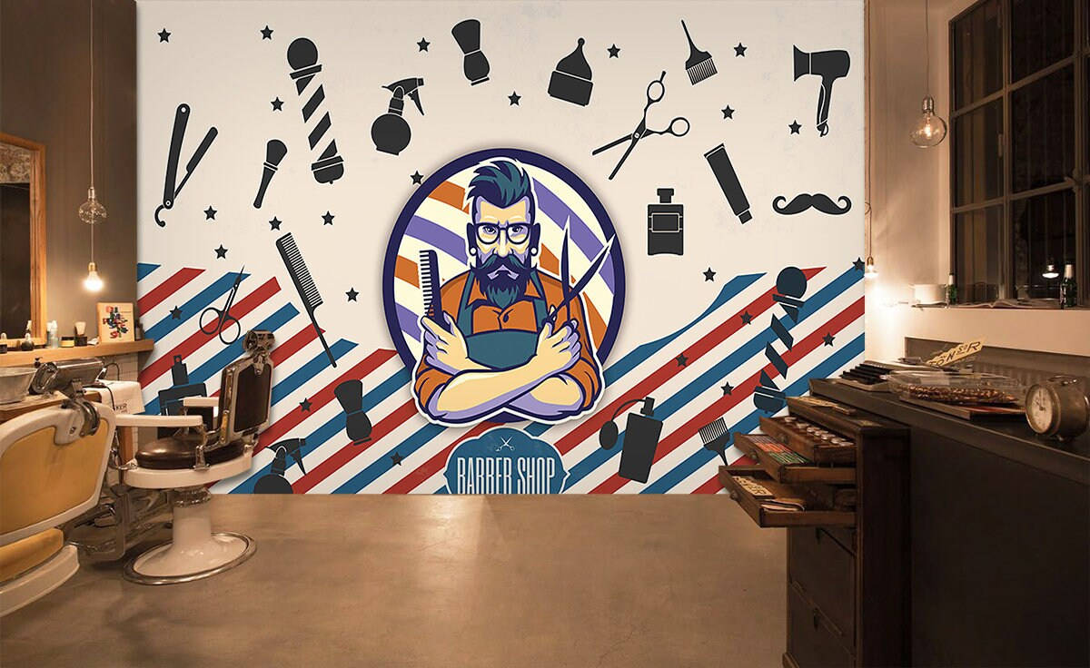 Barber 桌布 壁紙 — 充滿活力的理髮店內部，特色是色彩繽紛的壁畫，描繪了一位留鬍子的理髮師，周圍環繞著經典的理髮工具和紅白藍斜條紋。