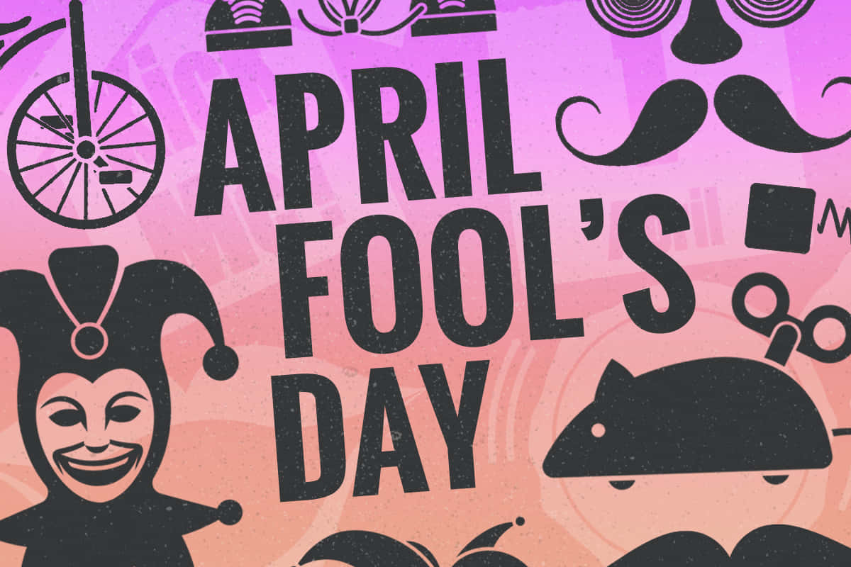 April Fools 桌布 壁紙 — 充滿活力的粉紅色和紫色背景，帶有粗體黑色愚人節文字，周圍環繞著小丑、老鼠和鬍子等俏皮圖標。