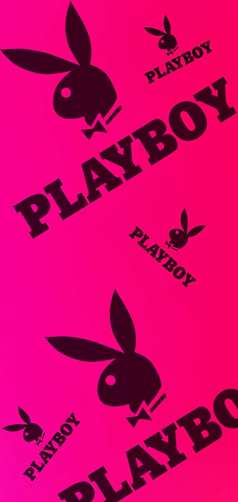 花花公子 桌布 壁紙 — 充滿活力的粉紅色壁紙，帶有重複的黑色Playboy兔子標誌和粗體文字，呈對角線圖案。
