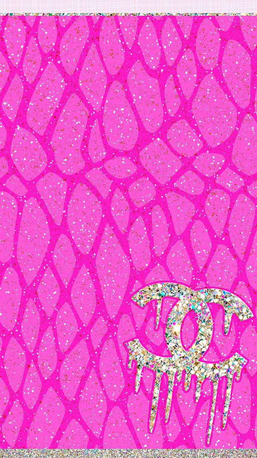 Pink Chanel Logo 桌布 壁紙 — 充滿活力的粉紅色閃粉壁紙，蛇皮紋理和滴落的Chanel標誌。