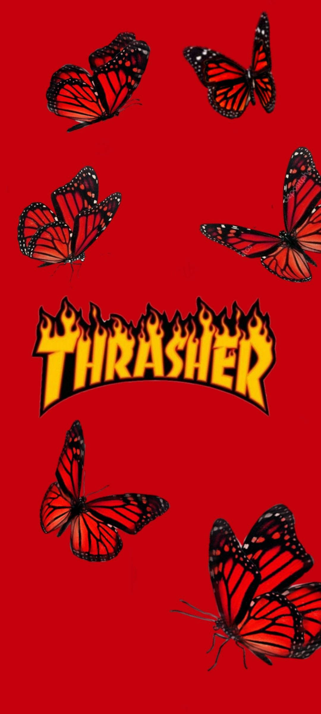 Thrasher 桌布 壁紙 — 充滿活力的紅色背景，帶有粗體火焰風格的Thrasher標誌，周圍環繞著帝王蝶。