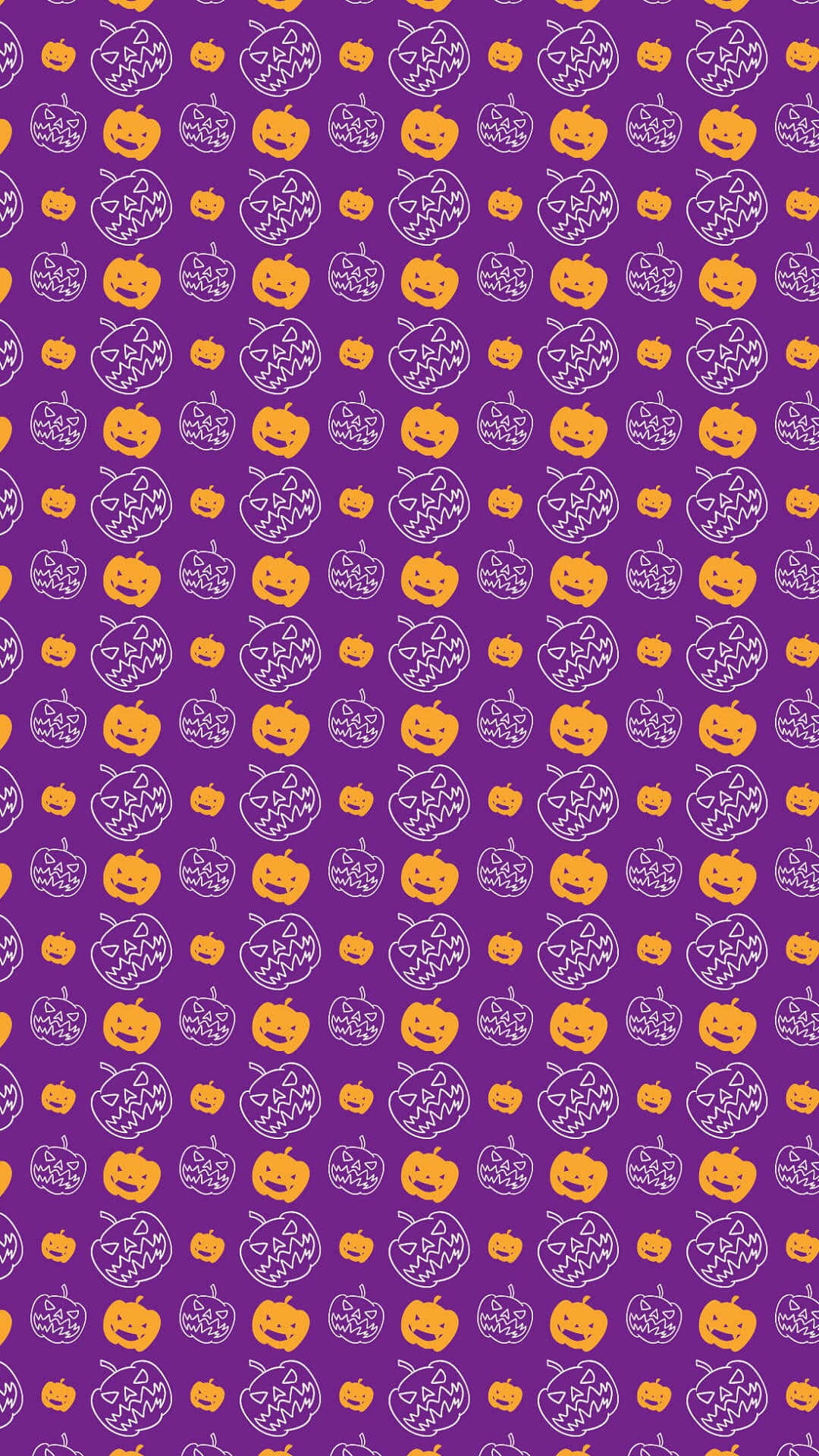 Cute Pumpkin iPhone 桌布 壁紙 — 充滿活力的紫色桌布，上面重複著橙色和白色的南瓜燈臉孔，形成有趣的萬聖節圖案。