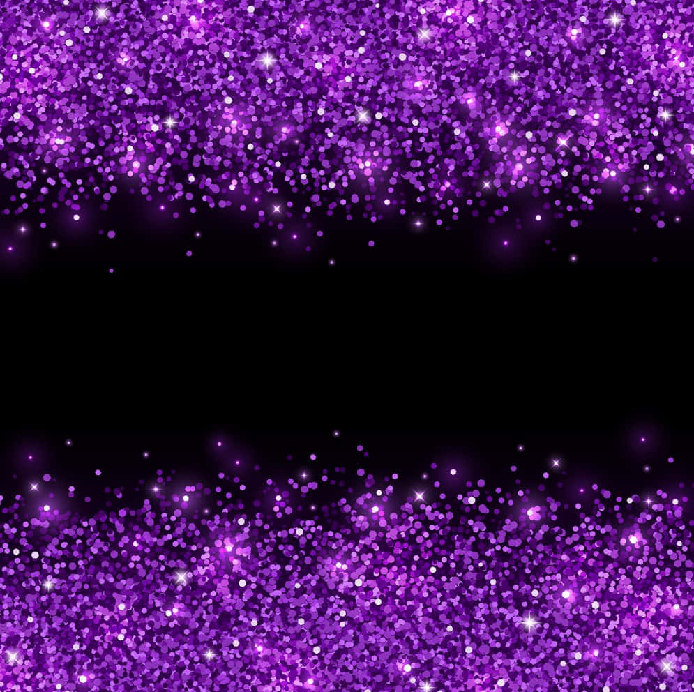 Purple Glitter 桌布 壁紙 — 充滿活力的紫色閃粉粒子在純黑色背景上沿頂部和底部邊緣密集閃爍。
