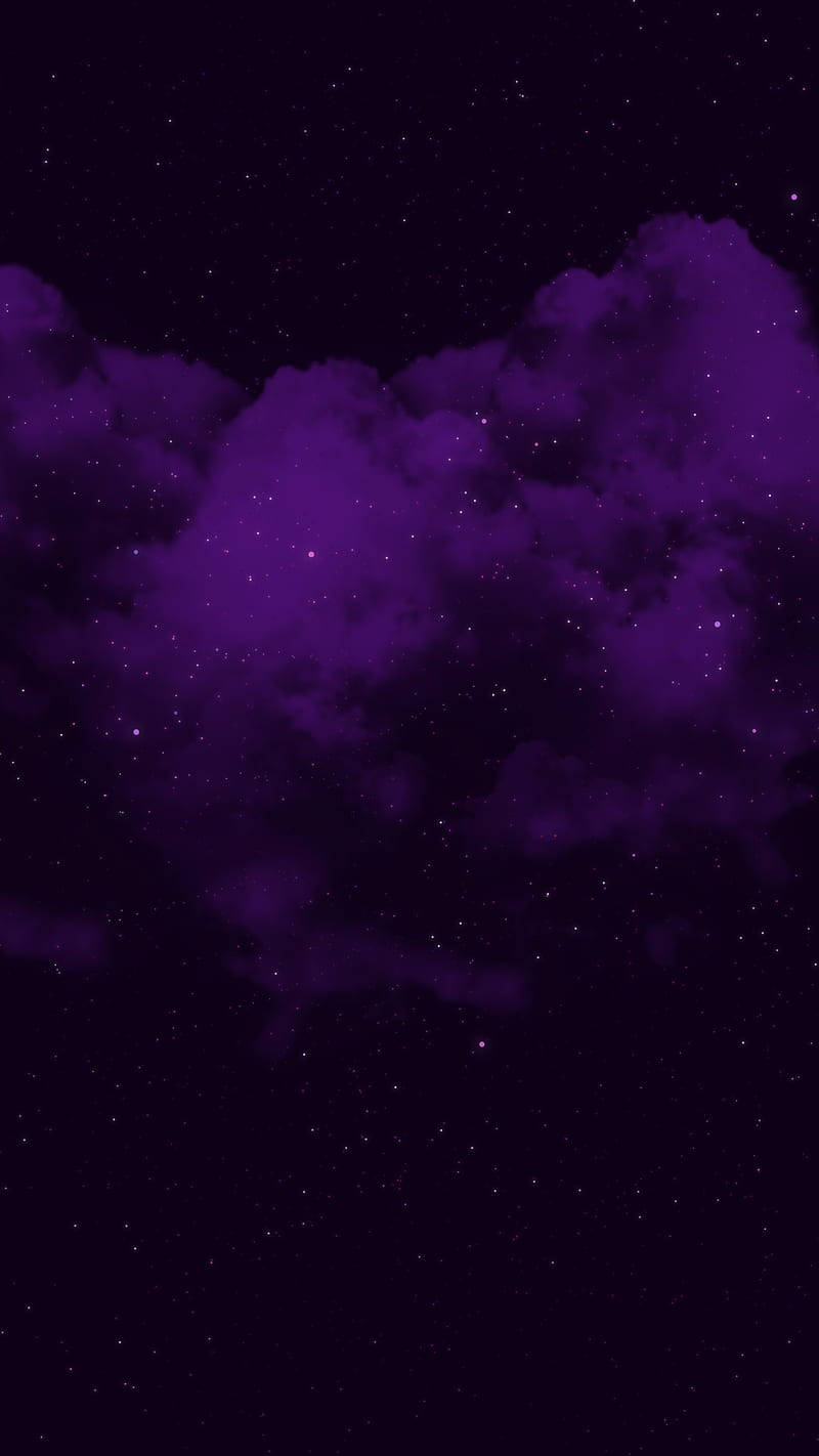 黑紫美學 桌布 壁紙 — 充滿活力的紫色雲彩在星光閃爍的夜空中飄移，散發著宇宙的神秘光芒。