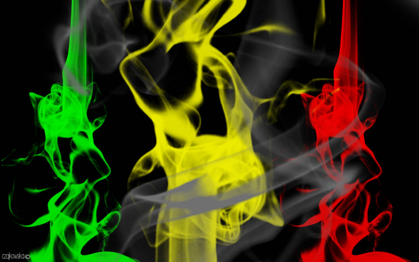 chill stoner 桌布 壁紙 — 充滿活力的綠色、黃色和紅色煙霧流在純黑背景上動態旋轉。
