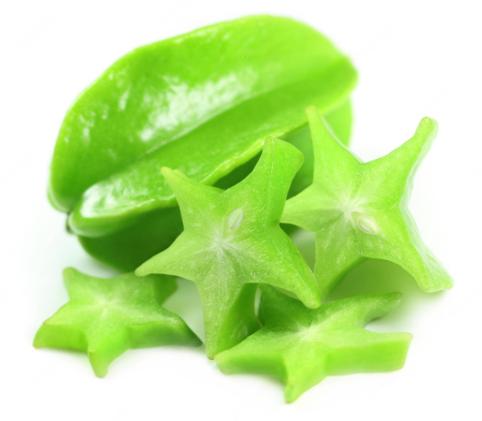 星星動圖 桌布 壁紙 — 充滿活力的綠色楊桃切片和完整水果排列在乾淨的白色背景上，展示其星形橫截面。