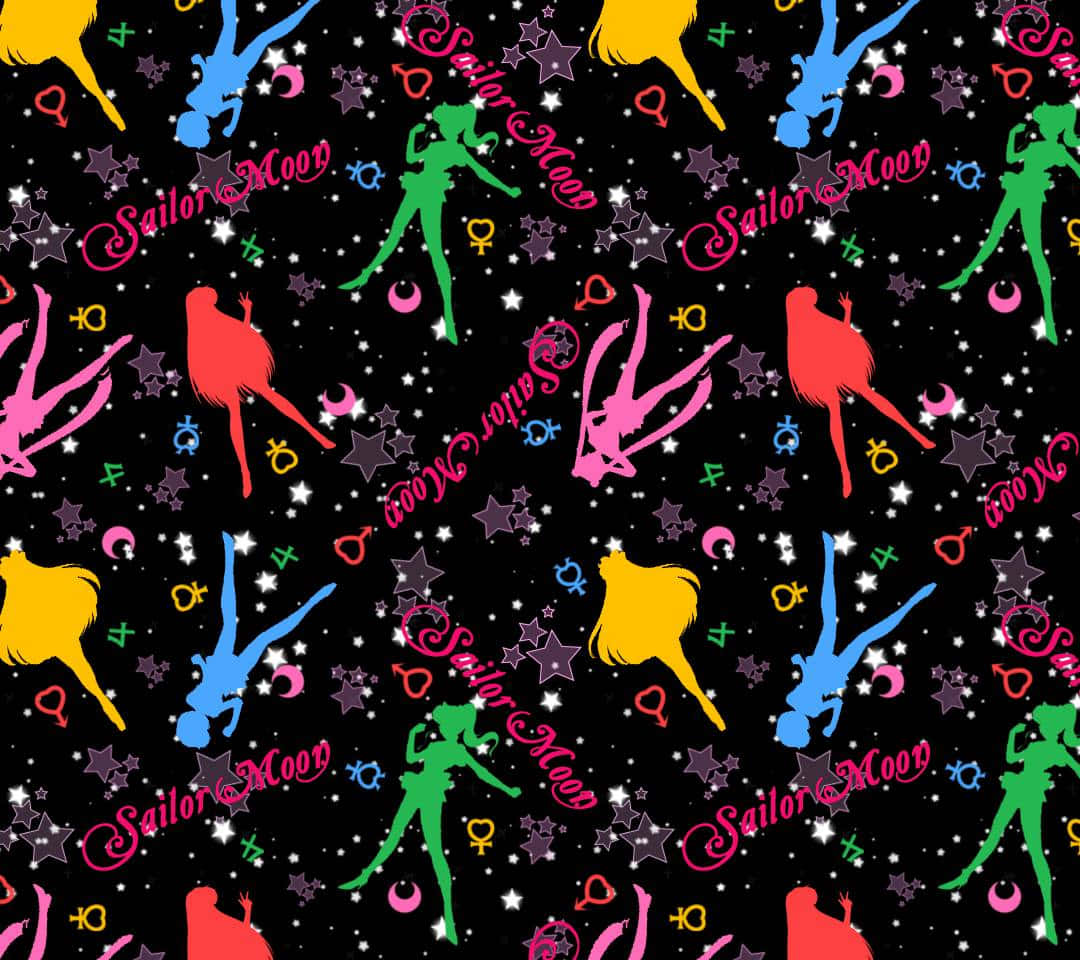 Sailor Moon Pattern 桌布 壁紙 — 充滿活力的美少女戰士剪影以霓虹色彩在滿天星斗的黑色背景上舞動，散落著符號和文字。