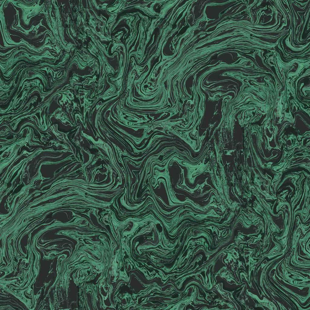 Green Texture 桌布 壁紙 — 充滿活力的翡翠綠色漩渦在深黑色背景上動態流動，形成抽象大理石紋理。