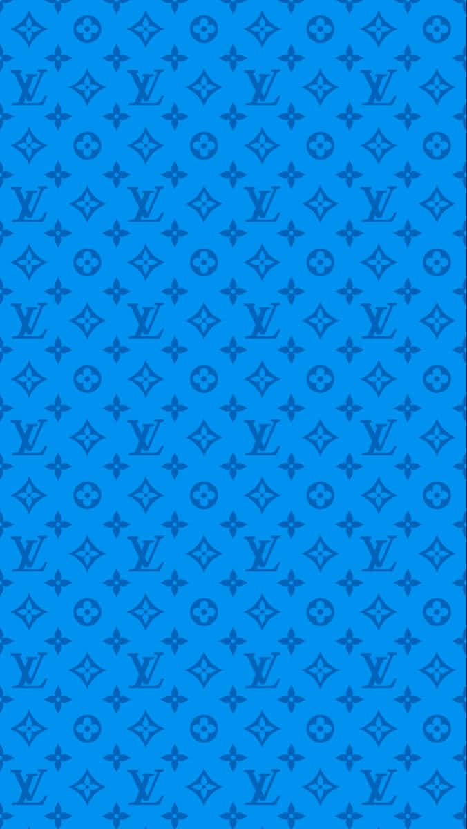 Louis Vuitton Blue 桌布 壁紙 — 充滿活力的藍色壁紙，帶有重複的 Louis Vuitton 標誌和鑽石形狀的字母組合圖案。