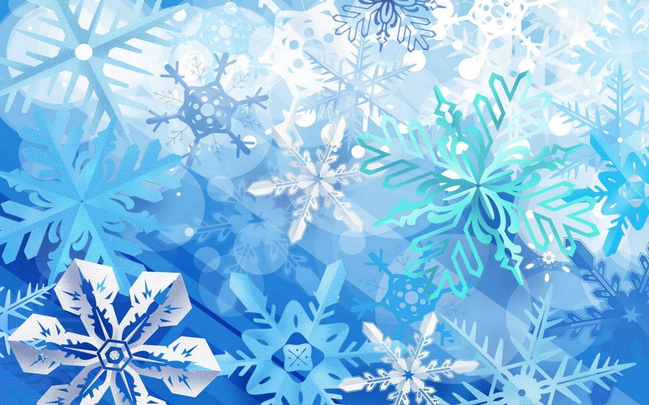 冰 桌布 壁紙 — 充滿活力的藍色背景，飾有各種色調和大小的複雜雪花，營造出節日的冬季圖案。