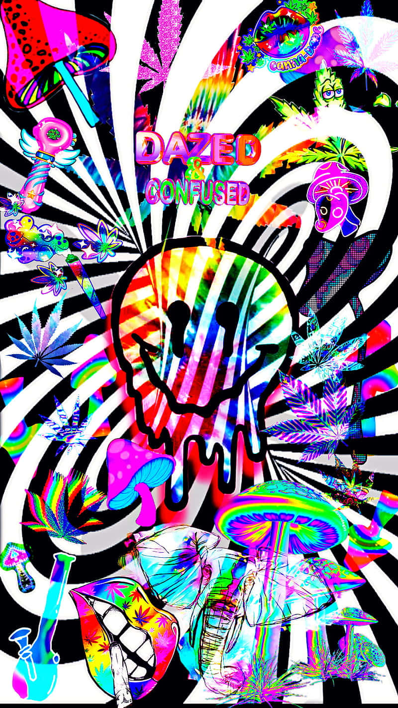 Trippy Mushroom 桌布 壁紙 — 充滿活力的迷幻藝術作品，以黑白螺旋背景上的彩虹骷髏為特色，周圍環繞著蘑菇和大麻葉。