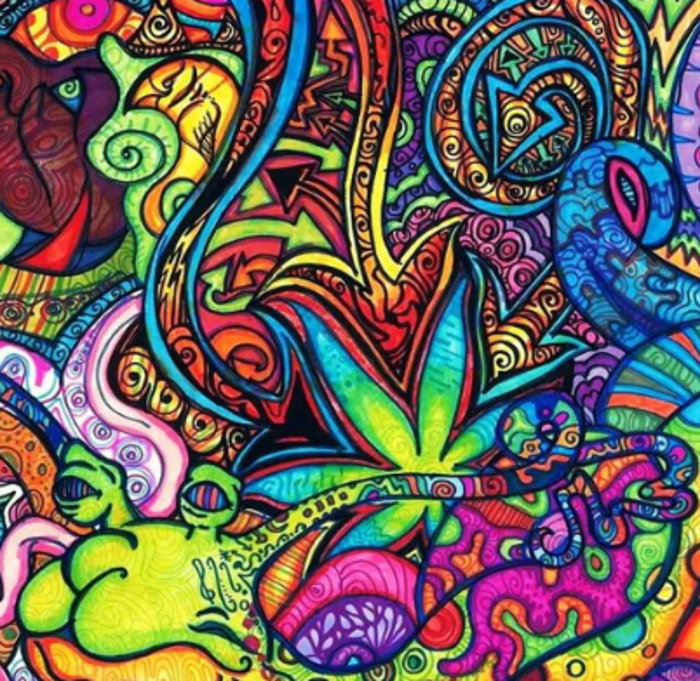 大麻 桌布 壁紙 — 充滿活力的迷幻藝術品，帶有旋轉圖案和中央霓虹色調的大麻葉。