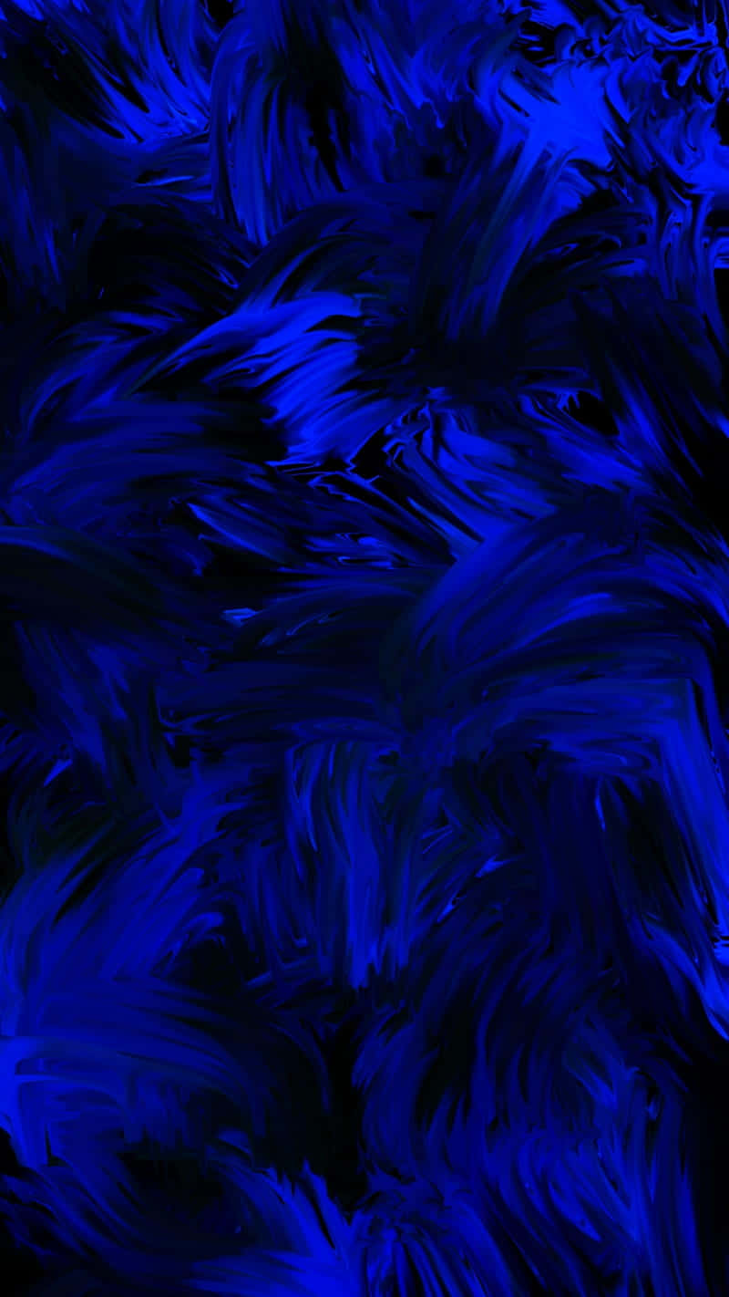 Blue Neon 桌布 壁紙 — 充滿活力的電光藍色筆觸在深黑色背景上動態旋轉，形成大膽的抽象構圖。