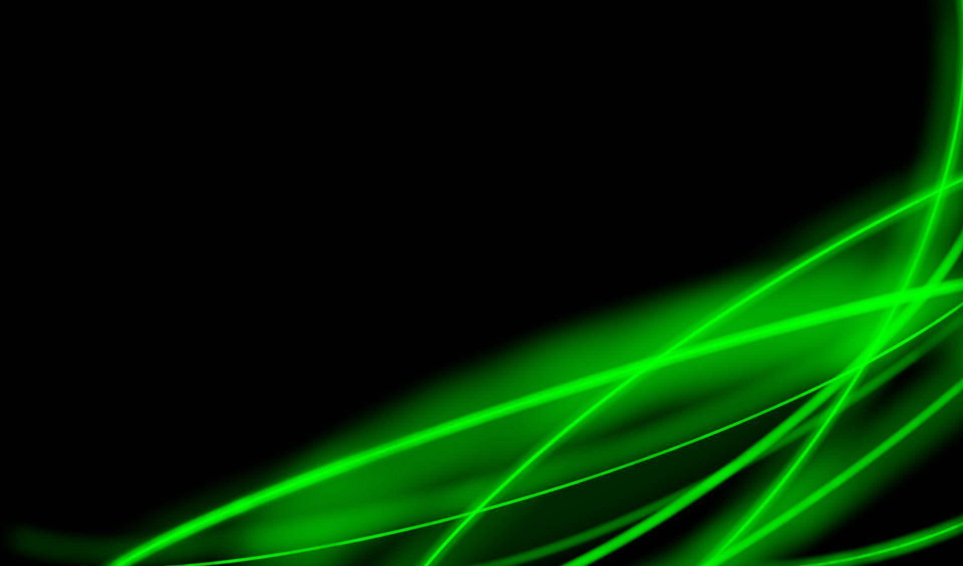 Dark Neon 桌布 壁紙 — 充滿活力的霓虹綠色光線條紋沿對角線流過深黑色背景，營造出動態的數位抽象效果。