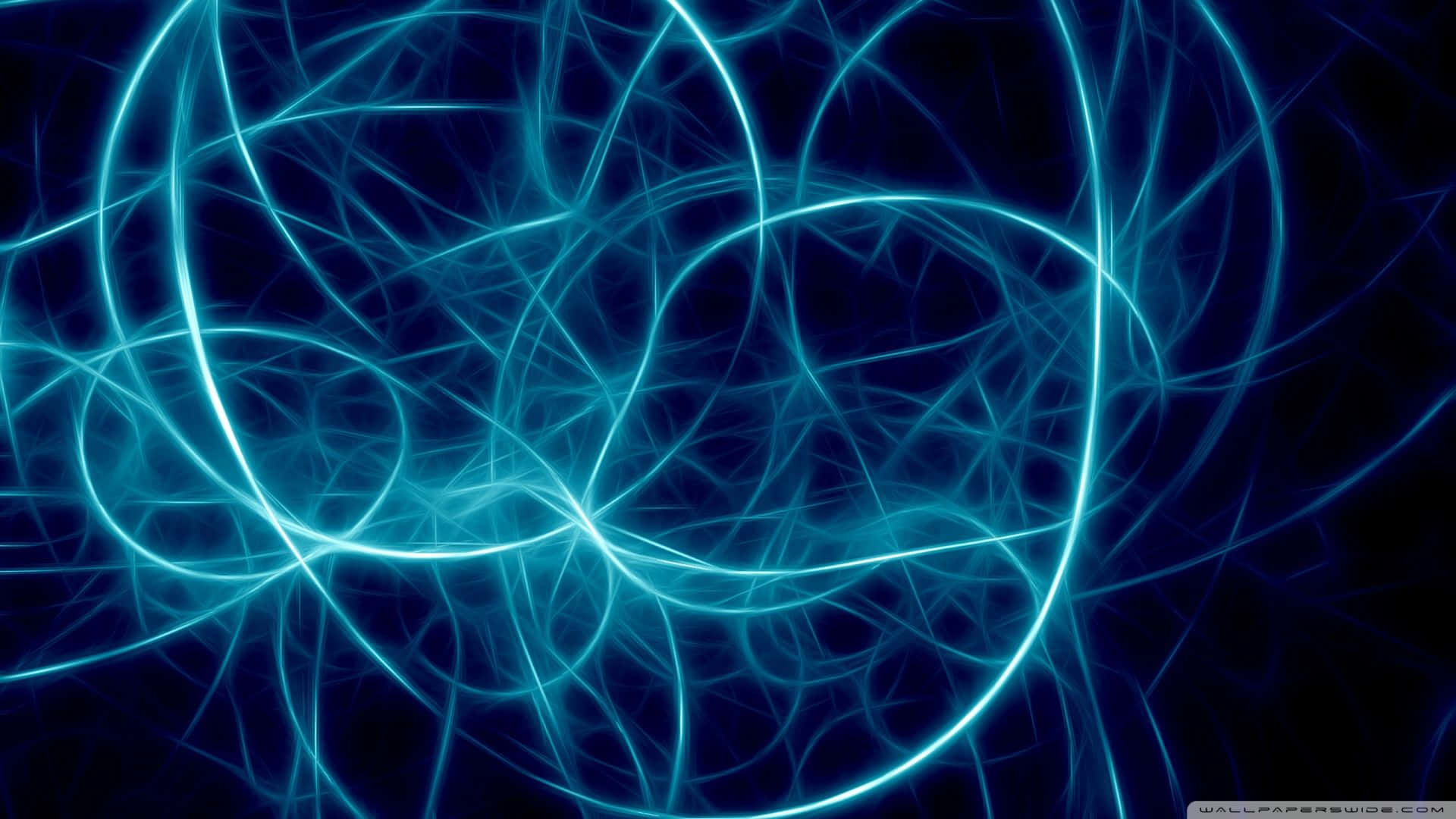 Plasma 桌布 壁紙 — 充滿活力的青色發光線條在深藍色虛空中旋轉交織，形成動態的抽象能量場。