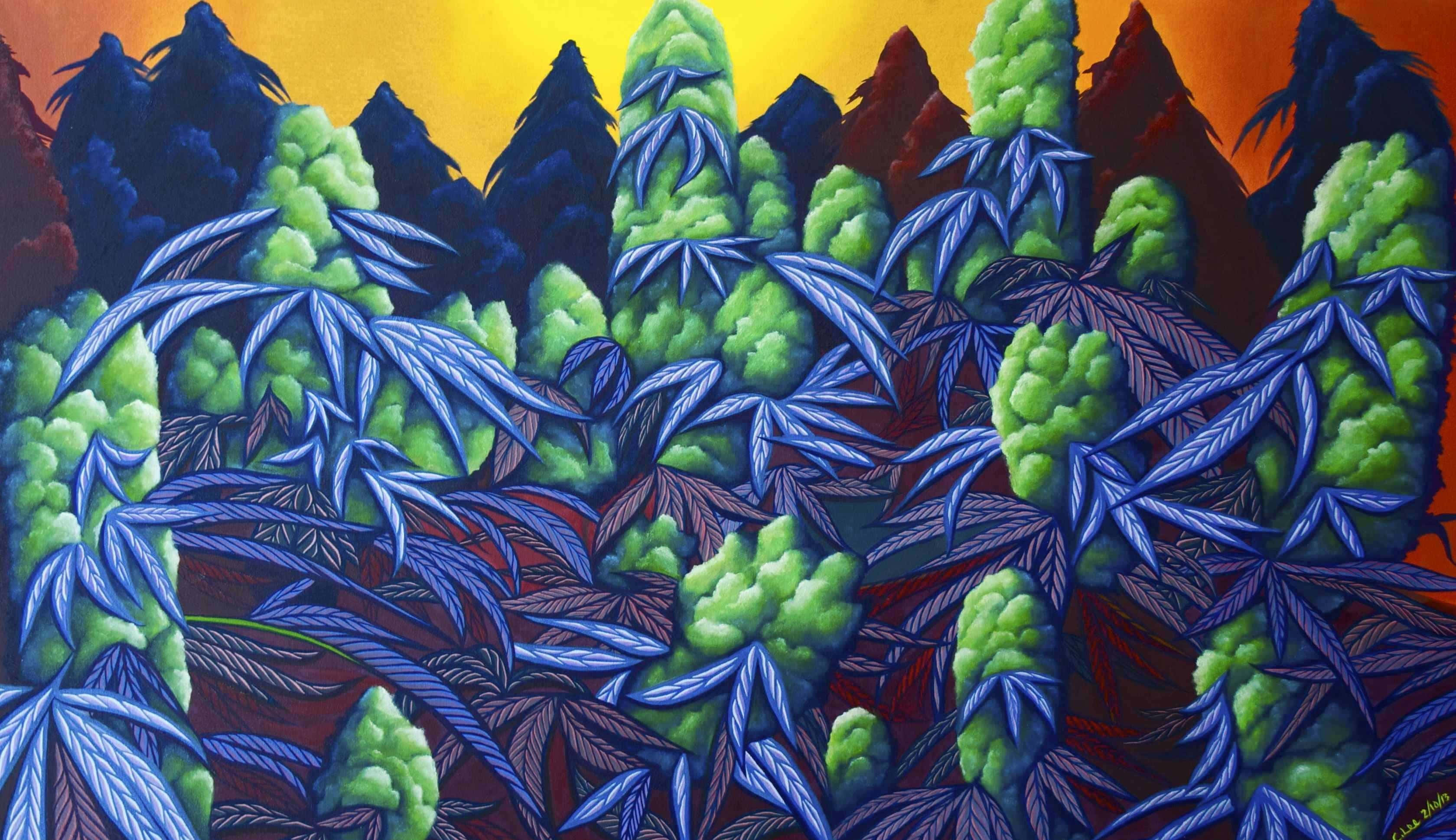 大麻 桌布 壁紙 — 充滿活力的風格化大麻植物，藍色葉子和綠色花蕾，主導著熾熱的日落山景。