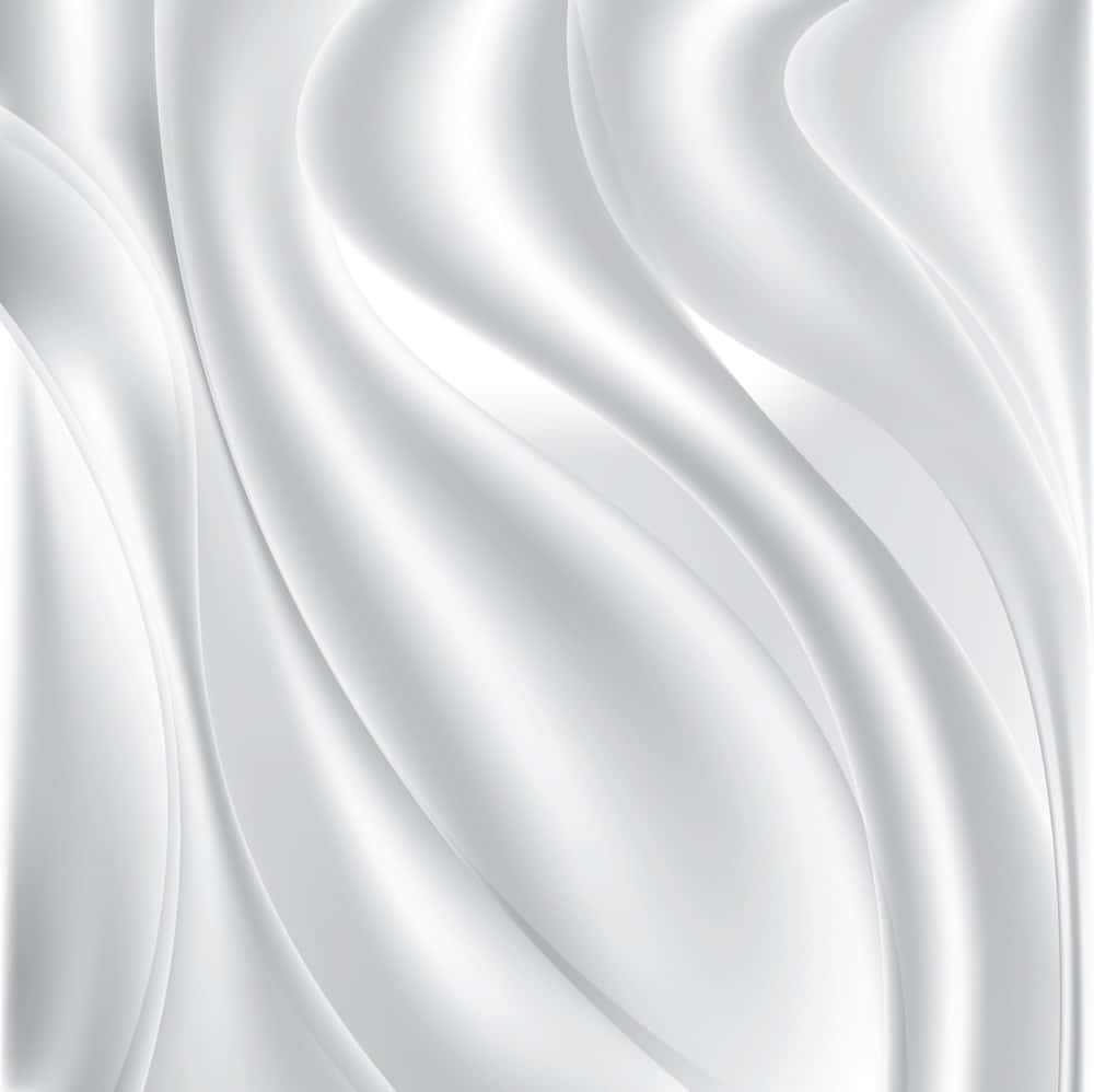 White Silk 桌布 壁紙 — 光滑白色緞布以優雅起伏的波浪流動，帶有柔和的高光和陰影。