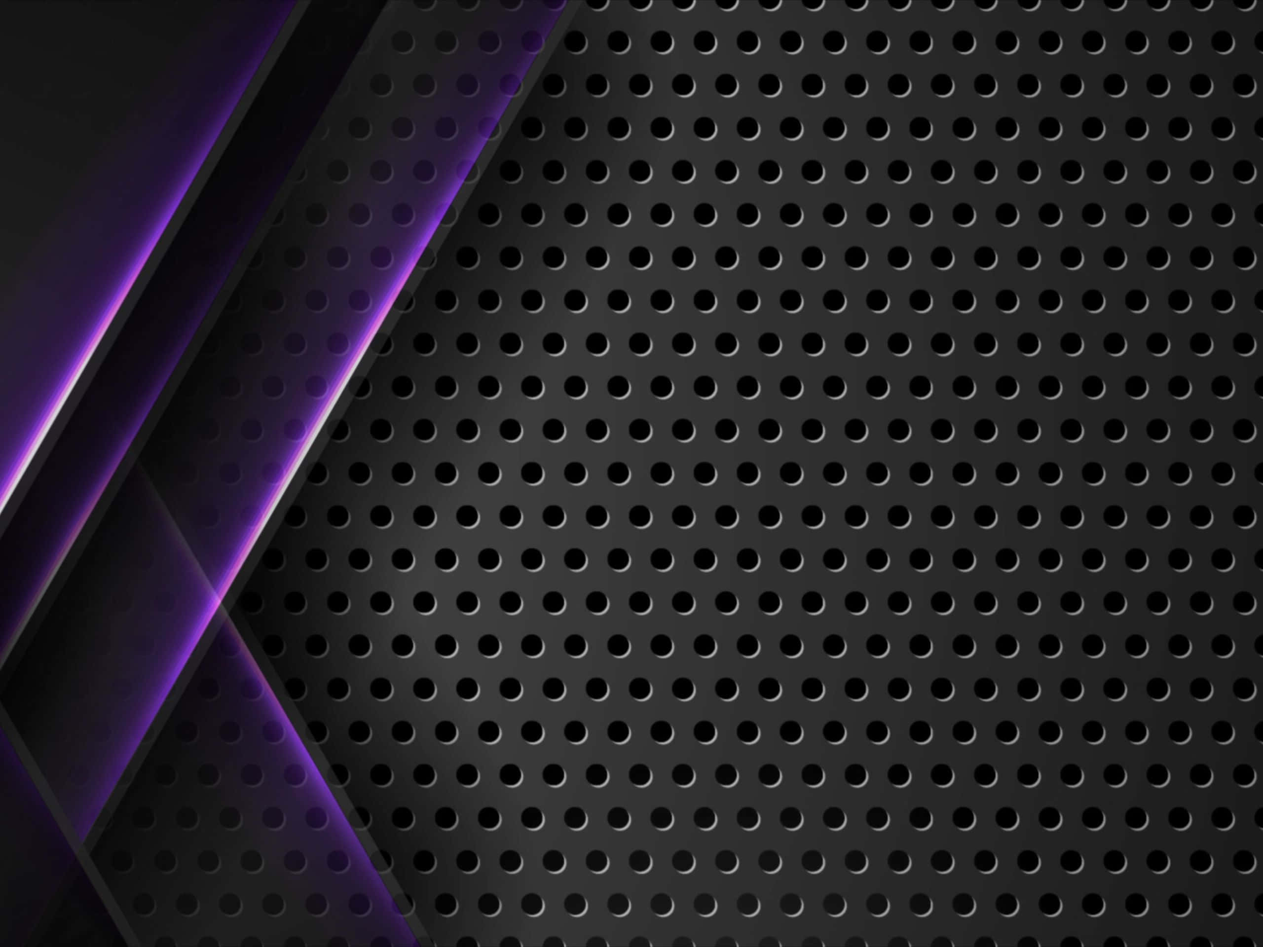 2560x1920 桌布 壁紙 — 光滑的黑色穿孔金屬表面，沿著棱角分明的幾何線條被充滿活力的紫色霓虹燈照亮。