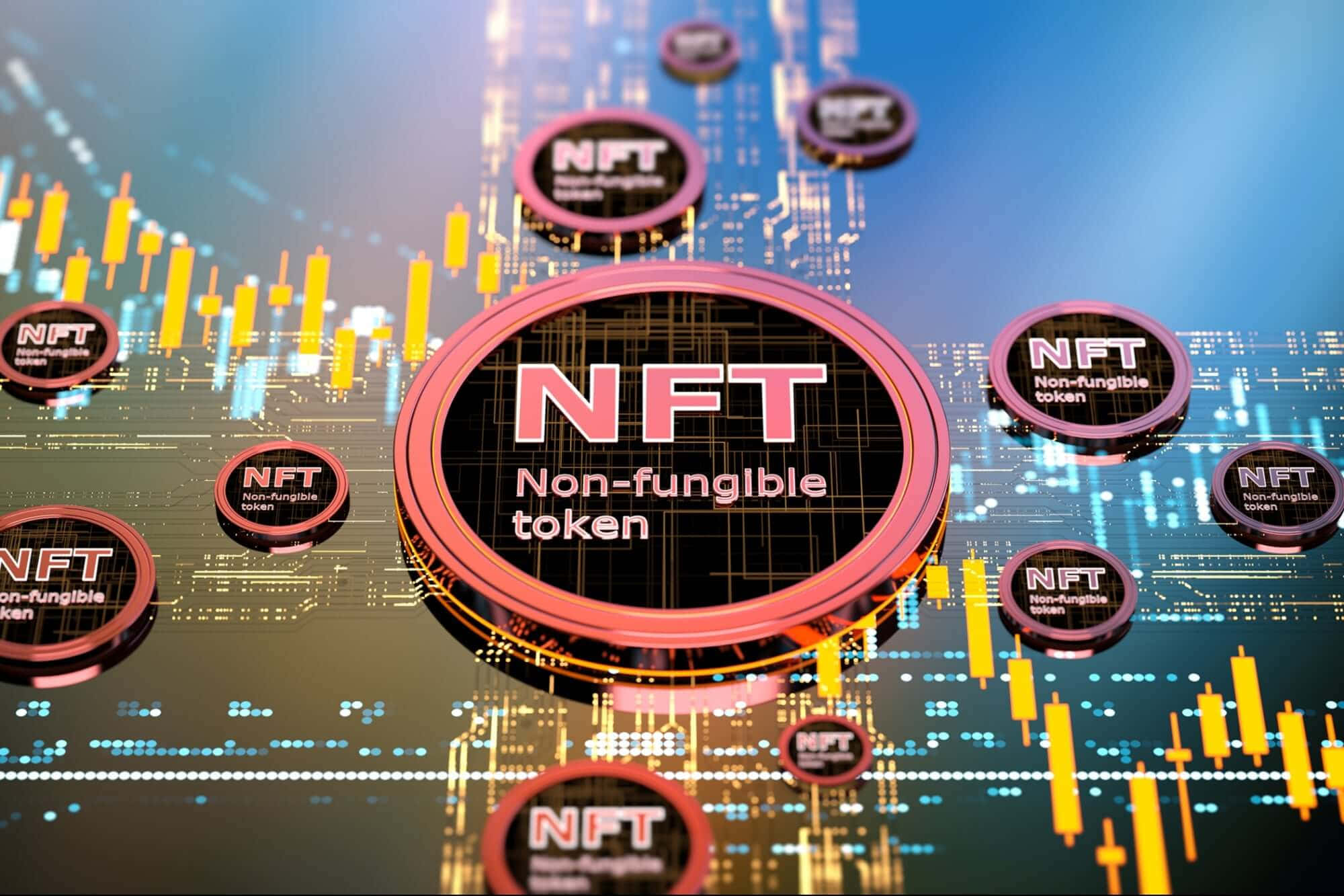 NFT 桌布 壁紙 — 光澤的NFT代幣漂浮在發光的數位電路和金融圖表之上，背景為藍色漸變。
