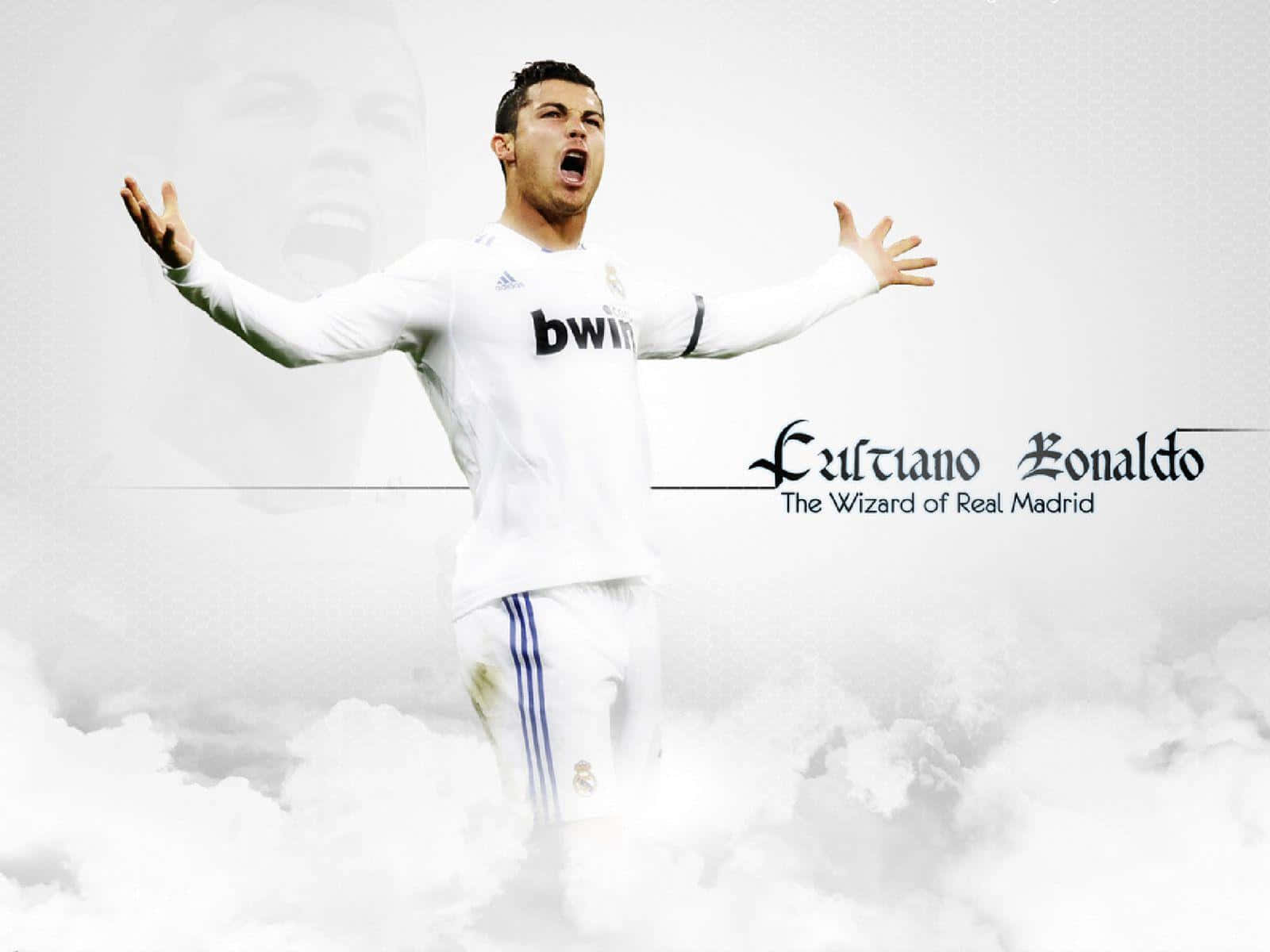 Cristiano Ronaldo 足球 桌布 壁紙 — 克里斯蒂亞諾·羅納度身穿白色皇家馬德里球衣，雙臂張開站在雲端之上，張口咆哮，展現勝利姿態。