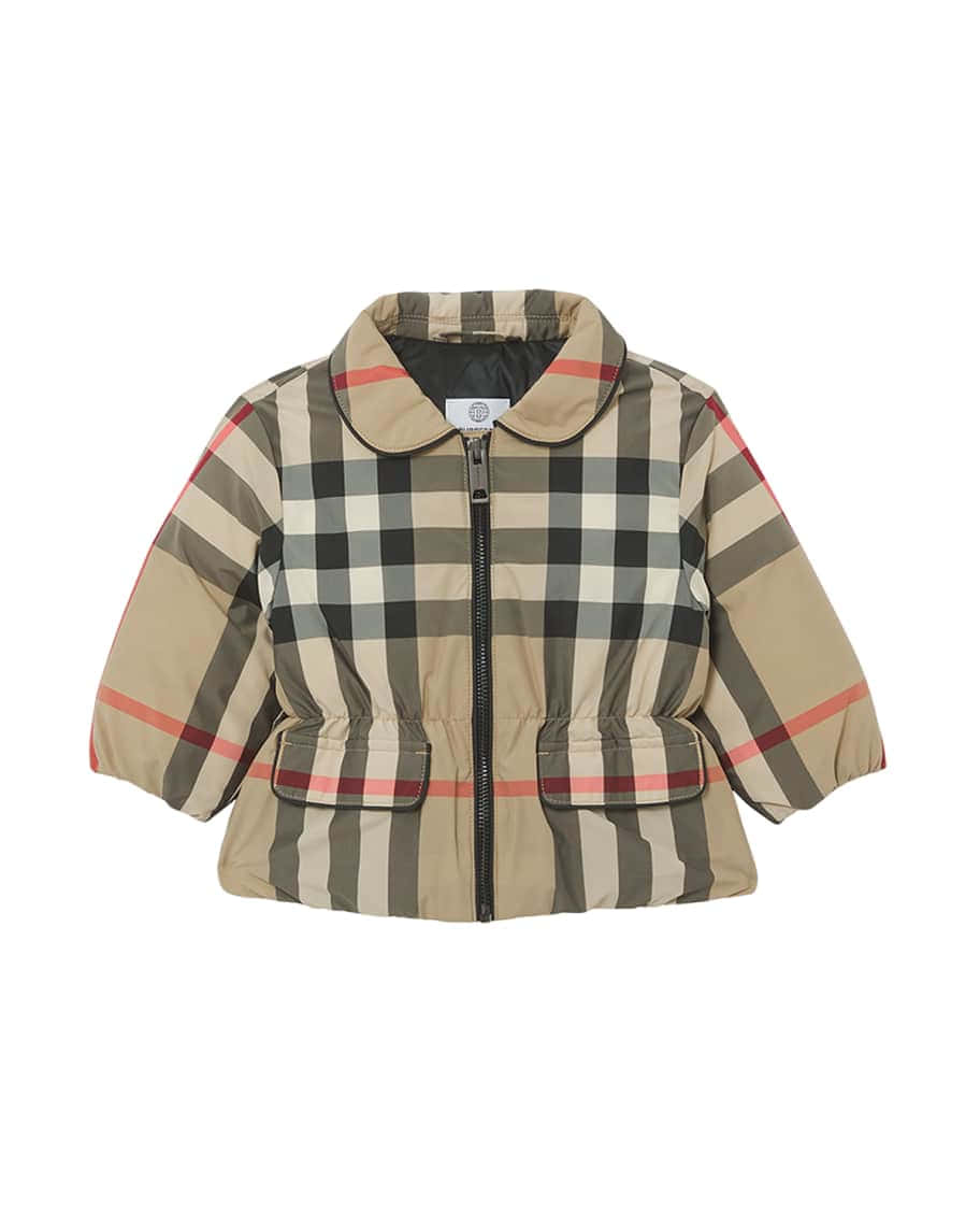 Burberry 桌布 壁紙 — 兒童羽絨外套，經典 Burberry 格紋圖案，米色、黑色和紅色條紋。
