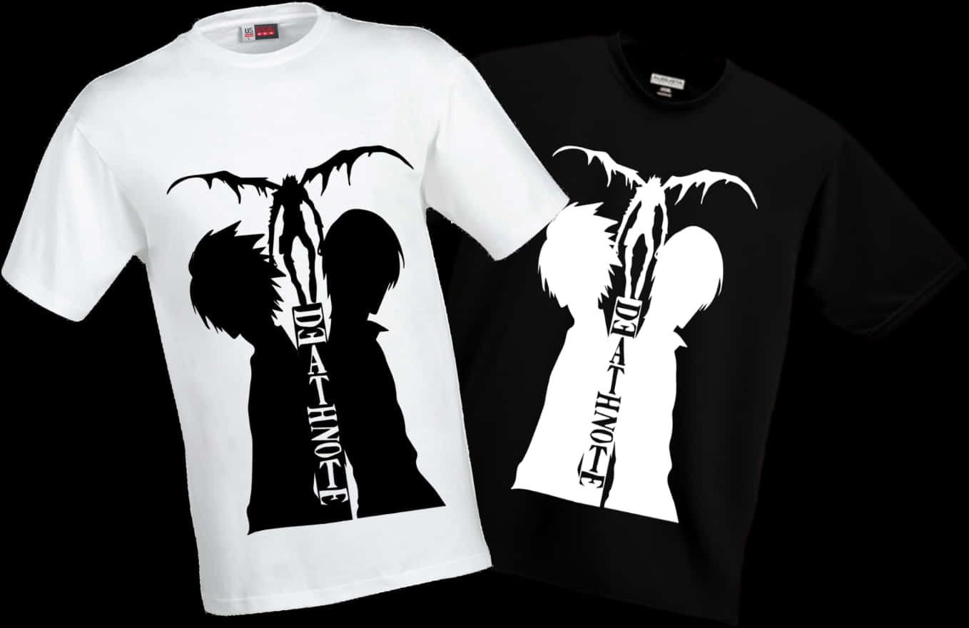 Death Note Ryuk 桌布 壁紙 — 兩件T恤，一件白色一件黑色，均帶有風格化的死神小子剪影，配有蝙蝠翅膀和垂直文字。