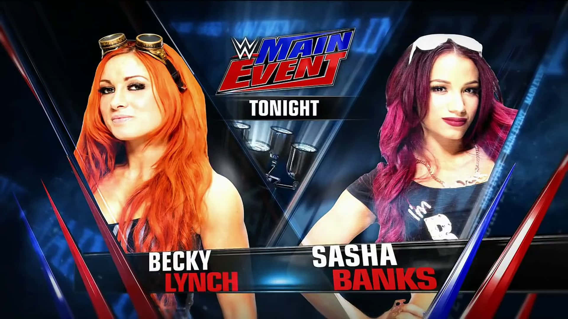 becky lynch 桌布 壁紙 — 兩位WWE摔角手貝琪·林奇和莎夏·班克斯在宣傳Main Event的動態藍紅圖形背景前自信擺姿勢。