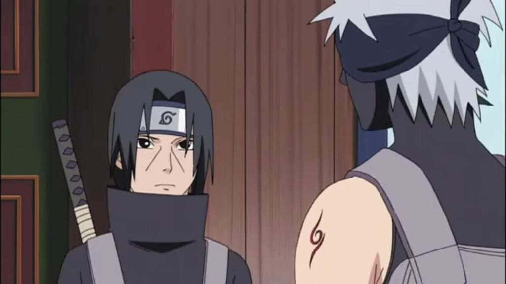 Kakashi And Itachi 桌布 壁紙 — 兩位動漫忍者在室內緊張對峙，拔劍相向，表情嚴肅。