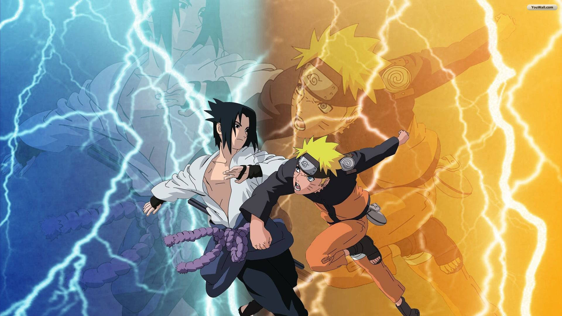 Naruto And Sasuke 桌布 壁紙 — 兩位動漫戰士在藍色和橙色閃電分割的動態戰鬥場景中，以電擊查克拉爆發碰撞。