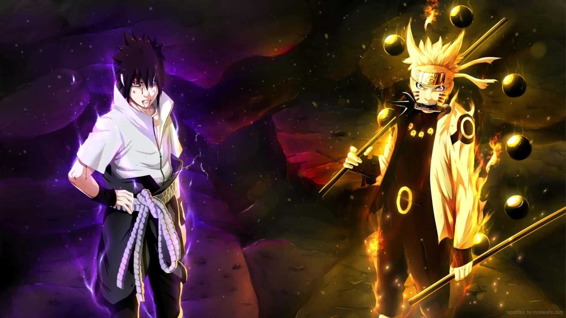 Sasuke 桌布 壁紙 — 兩位動漫戰士在黑暗的宇宙戰場上交鋒，一位散發出紫色查克拉，另一位被金色火焰包圍。