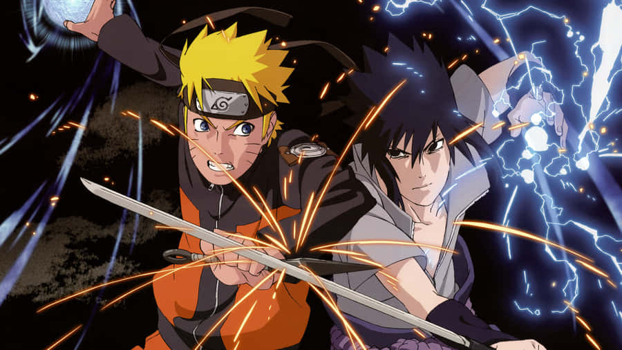 Blue Sasuke 桌布 壁紙 — 兩位動漫戰士在黑暗背景下，以電能和火花飛濺的動態戰鬥中刀劍相撞。