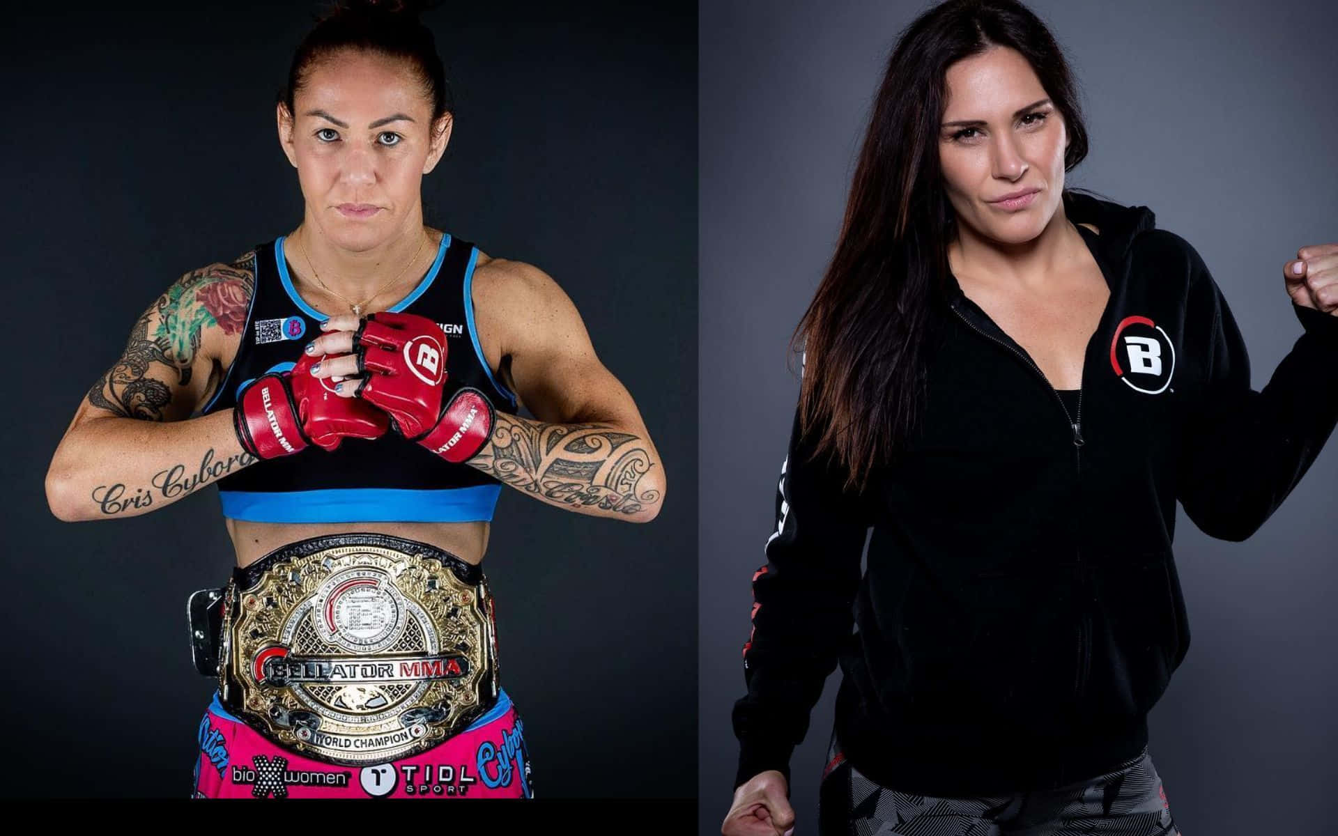 UFC 桌布 壁紙 — 兩位女性MMA拳手自信地擺姿勢，一位帶著冠軍腰帶，另一位穿著連帽衫，兩人都展現出強烈的決心。