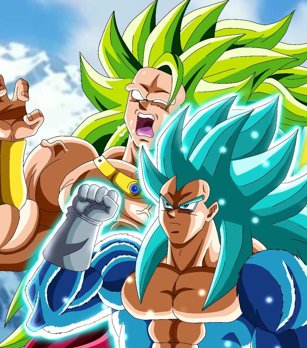 Vegeta And Broly 桌布 壁紙 — 兩位強大的動漫戰士，擁有尖刺的綠色和藍色頭髮，在明亮的天空背景下咆哮並展示肌肉。